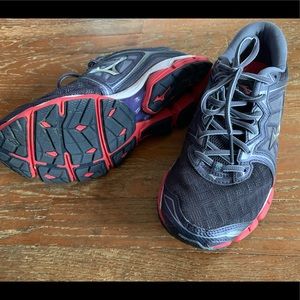 Mizuno running shoes - Wave Sky